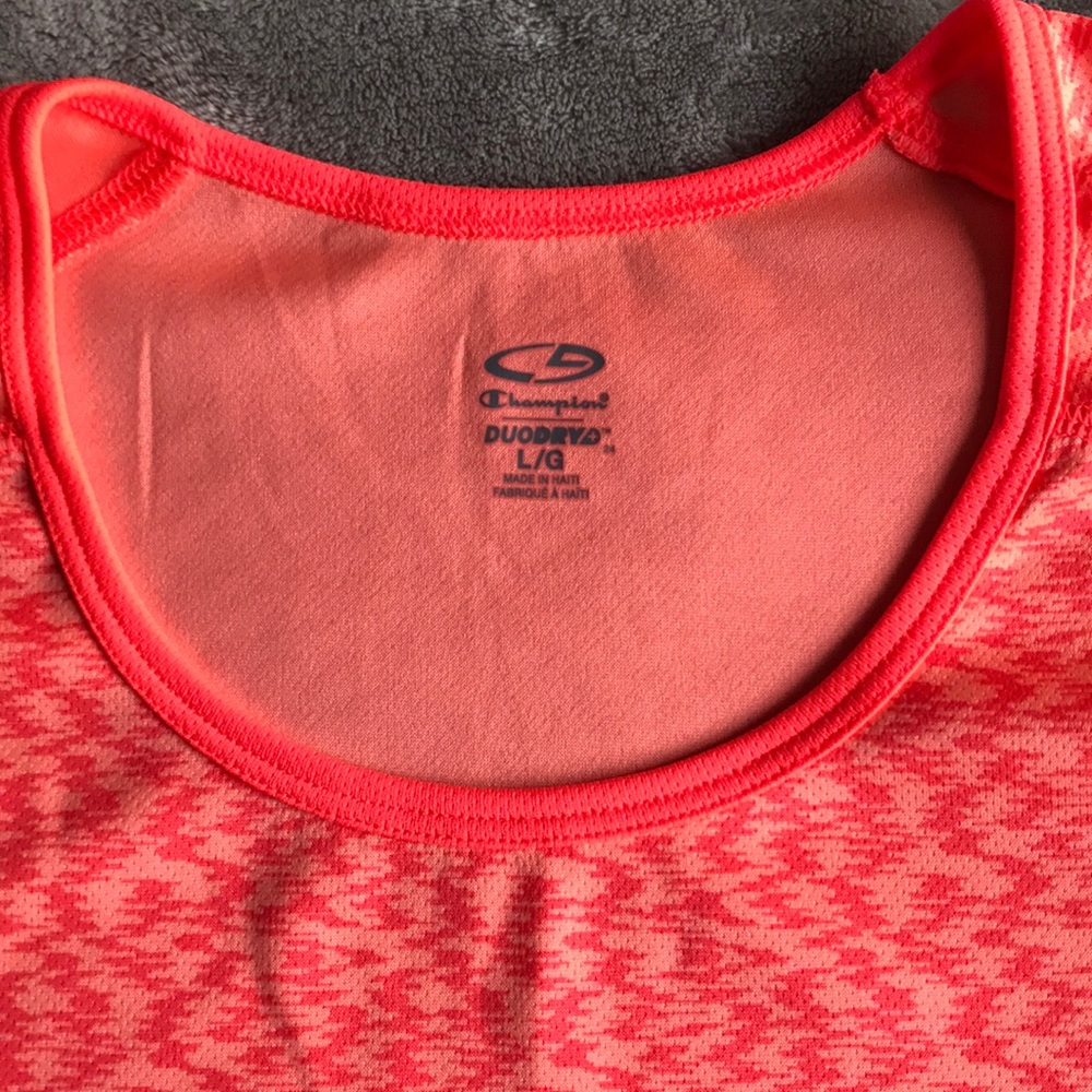 Workout Top - Picture 3 of 4
